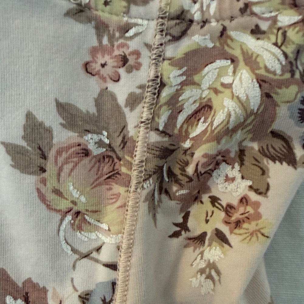Aritzia Floral Camisole in Soft Pink, L - Picture 5 of 6